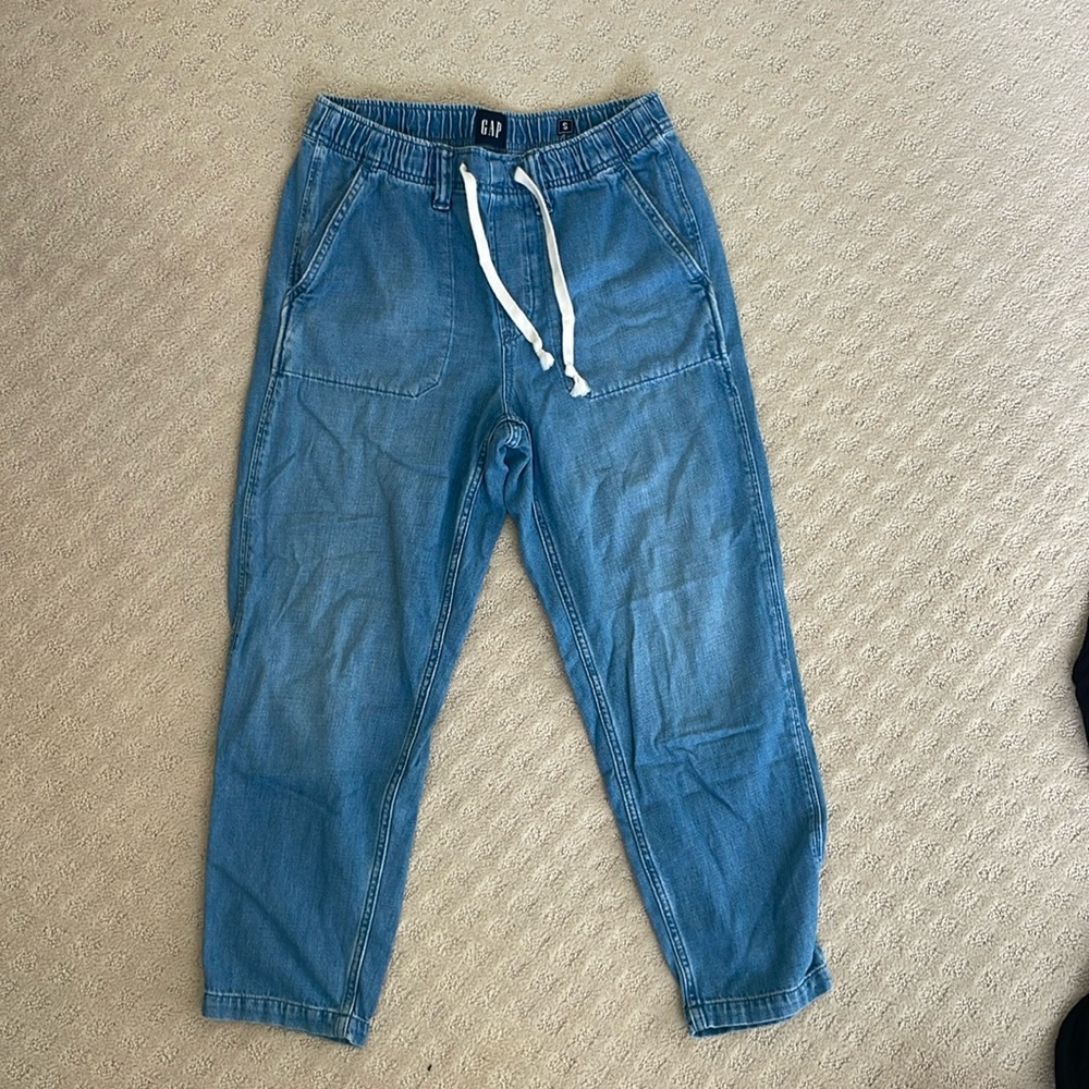 Pull on crop jeans